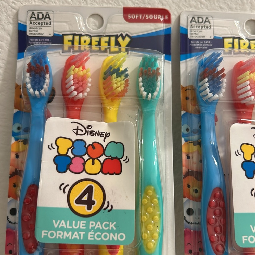 Tsum Tsum Kids 1 pack Toothbrushes NIP